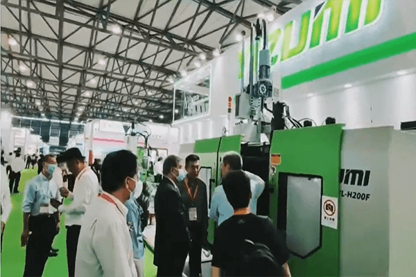 Connetti la tecnologia di stampaggio avanzata tra Cina ed Europa
